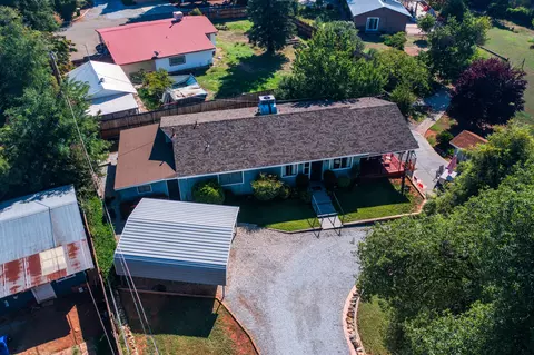 1523 Mistletoe Ln, Redding, CA 96002 photo 19