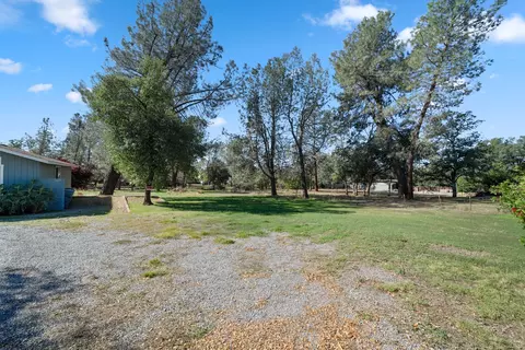 1523 Mistletoe Ln, Redding, CA 96002 photo 40