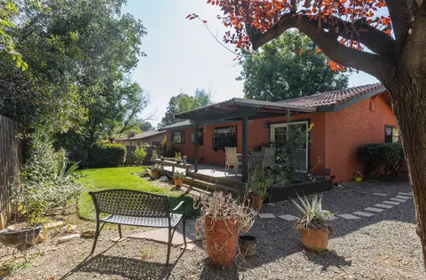 2565 Rainbow Ln, Redding, CA 96002 photo 29