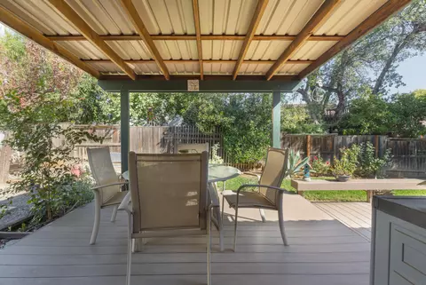 2565 Rainbow Ln, Redding, CA 96002 photo 23