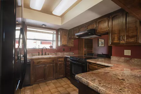 2565 Rainbow Ln, Redding, CA 96002 photo 9