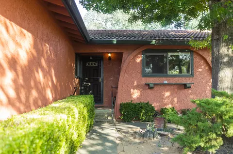2565 Rainbow Ln, Redding, CA 96002 photo 31