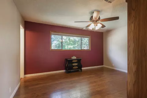 2565 Rainbow Ln, Redding, CA 96002 photo 15