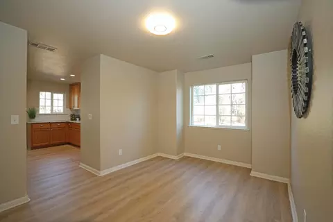 6570 Oak St, Anderson, CA 96007 photo 9