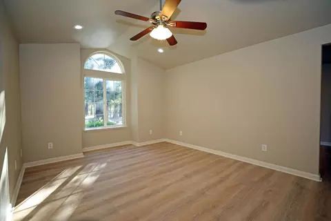 6570 Oak St, Anderson, CA 96007 photo 5