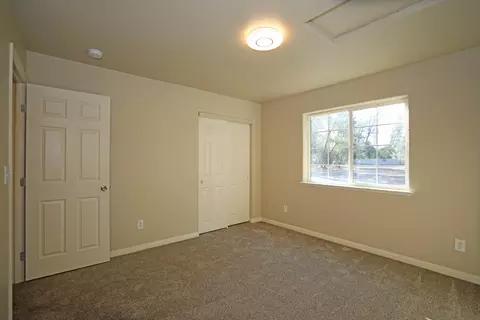 6570 Oak St, Anderson, CA 96007 photo 10