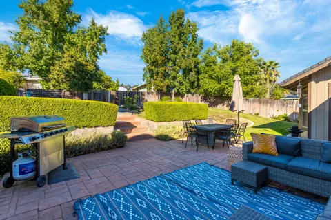 792 Country Oak Dr, Redding, CA 96003 photo 18