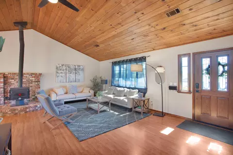 792 Country Oak Dr, Redding, CA 96003 photo 4
