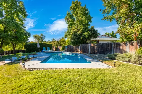 792 Country Oak Dr, Redding, CA 96003 photo 21