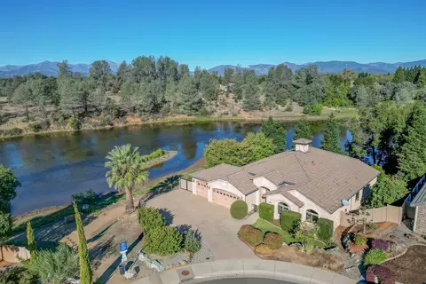 1996 Balzac Ct, Redding, CA 96003