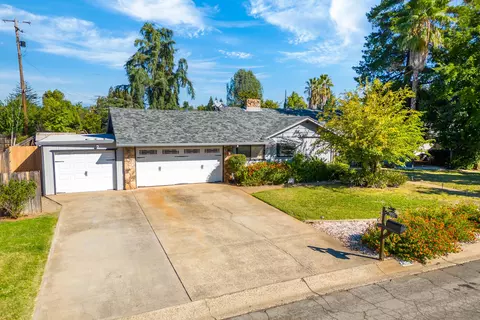 660 Gary Ct, Redding, CA 96002