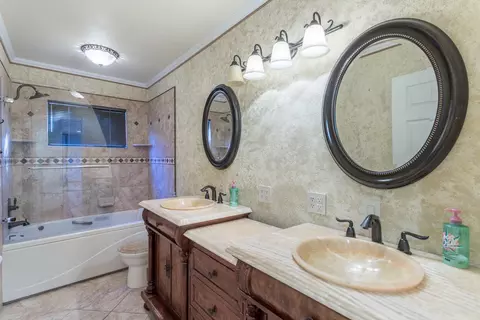660 Gary Ct, Redding, CA 96002 photo 15
