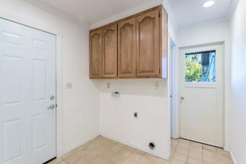 660 Gary Ct, Redding, CA 96002 photo 13