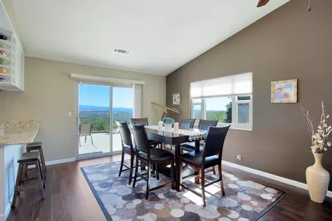 13891 Green Mountain Trl, Redding, CA 96003 photo 11