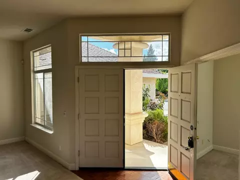 2155 Adirondack Dr, Redding, CA 96001 photo 2