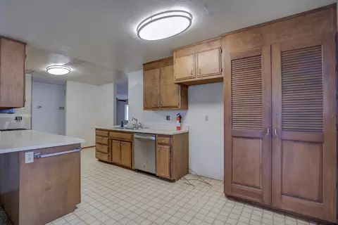 1894 Wheeler St, Redding, CA 96002 photo 12