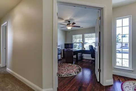 380 Franciscan Trl, Redding, CA 96003 photo 6