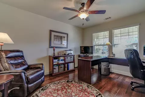 380 Franciscan Trl, Redding, CA 96003 photo 5