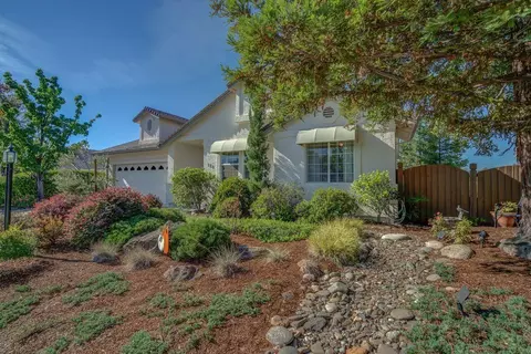 380 Franciscan Trl, Redding, CA 96003 photo 2