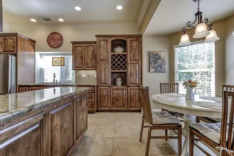 380 Franciscan Trl, Redding, CA 96003 photo 14