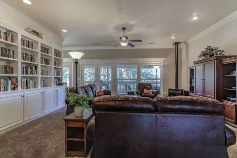 380 Franciscan Trl, Redding, CA 96003 photo 9