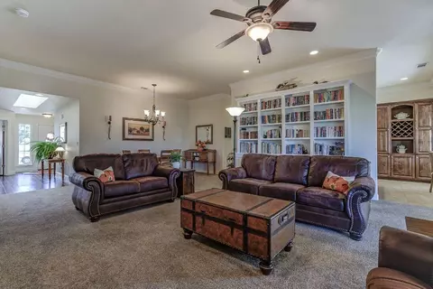 380 Franciscan Trl, Redding, CA 96003 photo 12