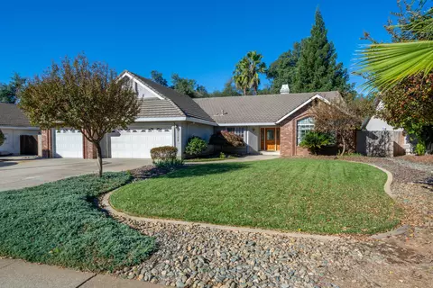 2169 Western Oak Dr, Redding, CA 96002
