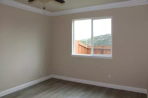 897 Congaree Ln, Redding, CA 96001 photo 6