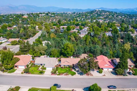 3870 Rushmore Dr, Redding, CA 96001 photo 29