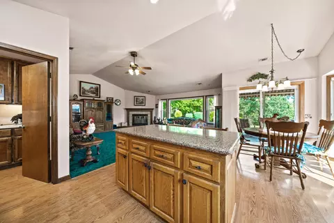 3870 Rushmore Dr, Redding, CA 96001 photo 11