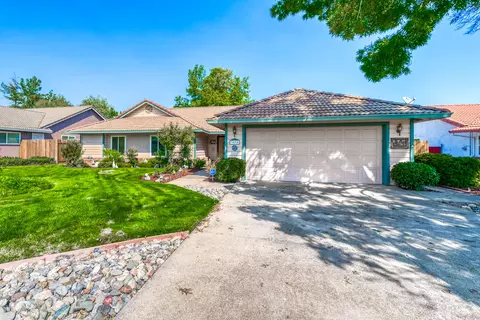 3870 Rushmore Dr, Redding, CA 96001 photo 2