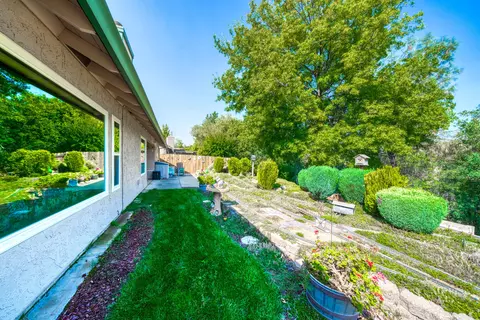 3870 Rushmore Dr, Redding, CA 96001 photo 22