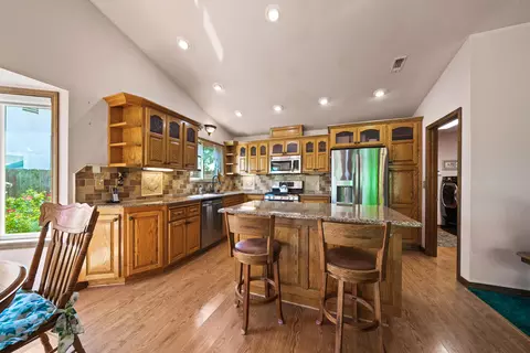 3870 Rushmore Dr, Redding, CA 96001 photo 8
