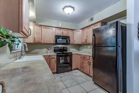 Kitchen - 1130 Shasta Ave, Red Bluff, CA 96080 photo 1 of 3