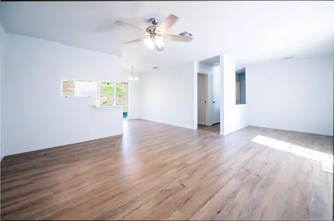 1079 Jaxon Way, Redding, CA 96003 photo 4