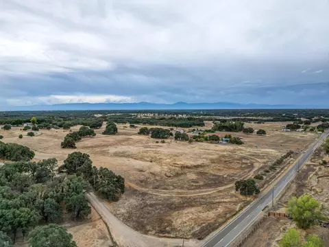 17325 Hooker Creek Rd, Cottonwood, CA 96022