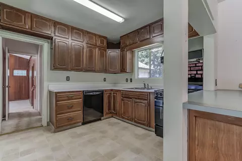 2230 Concord Ln, Redding, CA 96001 photo 14