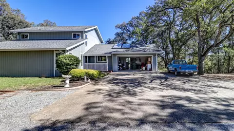 10984 Deschutes Rd, Palo Cedro, CA 96073