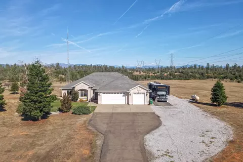 17234 Palm Ave, Anderson, CA 96007