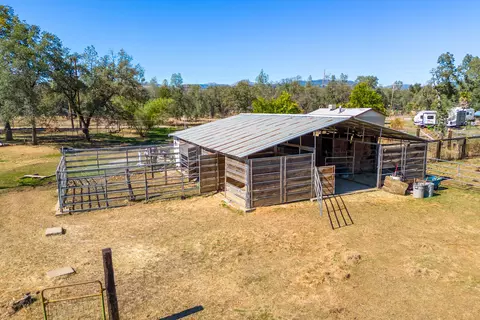 12141 Cinder Rd, Redding, CA 96003 photo 19