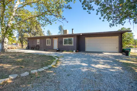 12141 Cinder Rd, Redding, CA 96003