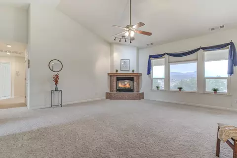 1014 River Ridge Dr, Redding, CA 96003 photo 6