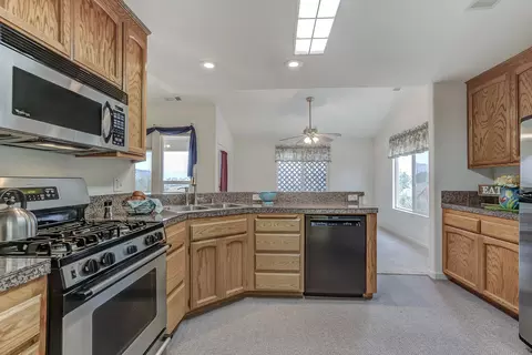 1014 River Ridge Dr, Redding, CA 96003 photo 16