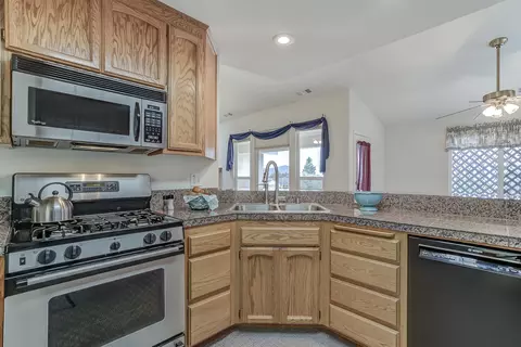 1014 River Ridge Dr, Redding, CA 96003 photo 15