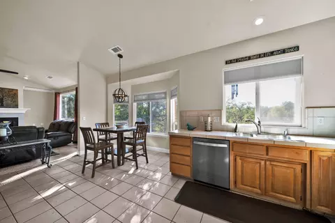 5767 Diamond Ridge Dr, Redding, CA 96003 photo 16