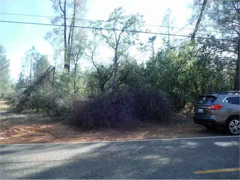 Cloverdale Rd, Anderson, CA 96007