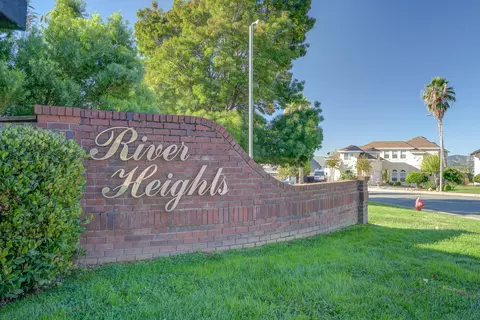 790 Stonebriar Trl, Redding, CA 96003 photo 2