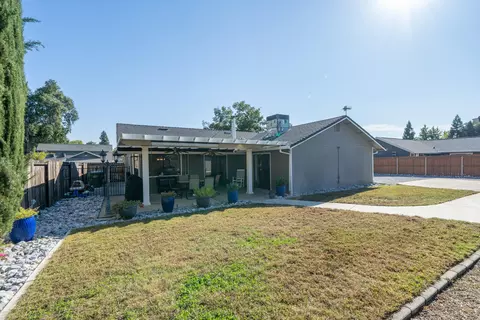 6928 Yvonne Ct, Redding, CA 96001 photo 34