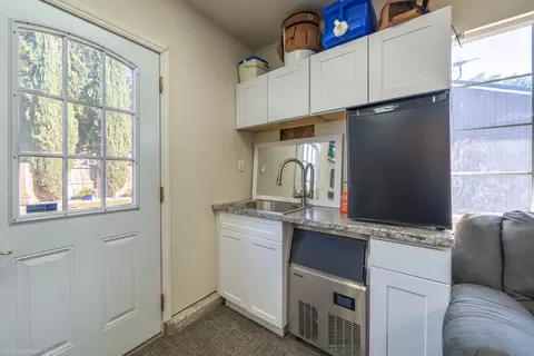 6928 Yvonne Ct, Redding, CA 96001 photo 41