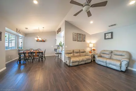6928 Yvonne Ct, Redding, CA 96001 photo 11